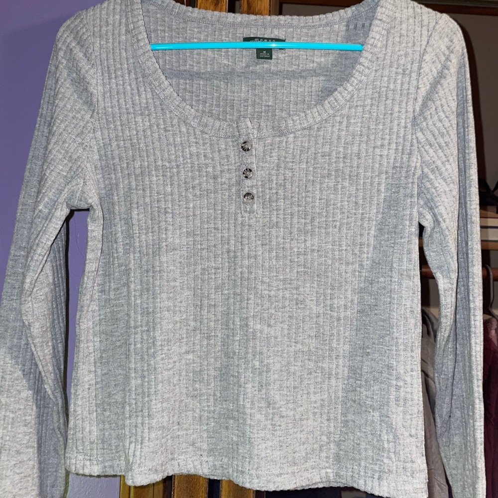 Light Grey Wild Fable Cropped Crew w/buttons